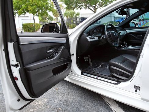 Used 2013 BMW 535i xDrive Sedan AWD/4WD image 16