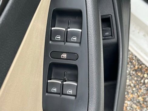 Used 2014 Volkswagen Jetta SE FWD image 5