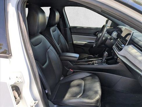 Used 2023 Jeep Compass Limited image 20