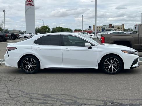 Certified 2023 Toyota Camry SE w/ Convenience Package FWD image 3