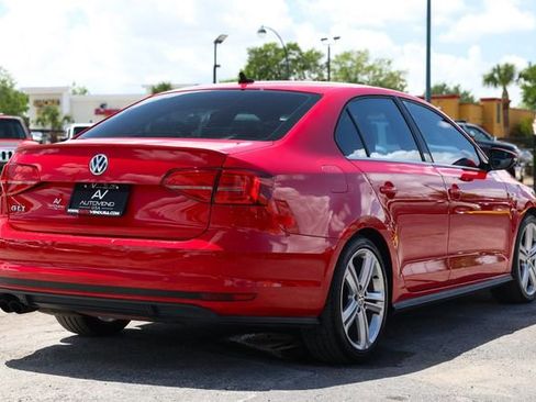 Used 2017 Volkswagen Jetta GLI image 14