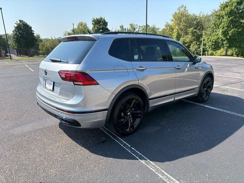 Used 2024 Volkswagen Tiguan SE R-Line FWD image 4