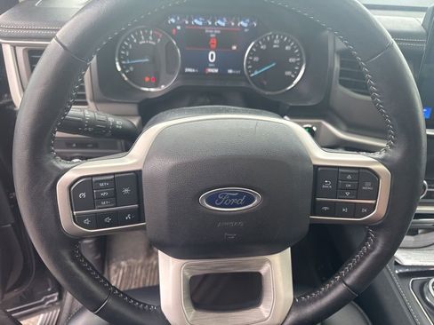 Used 2023 Ford Expedition XLT AWD/4WD image 18