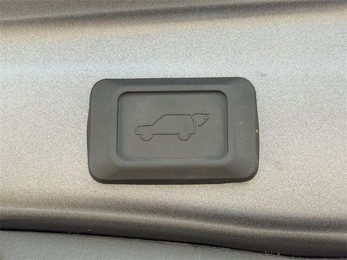 Certified 2025 Toyota RAV4 XLE image 31