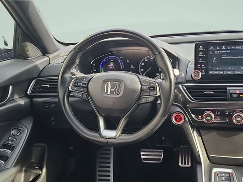 Used 2022 Honda Accord Sport image 11