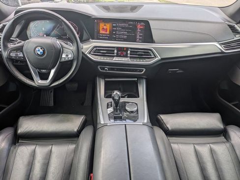 Used 2019 BMW X5 xDrive50i w/ Parking Assistance Package image 17