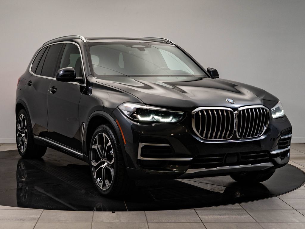 Used 2023 BMW X5 xDrive40i AWD/4WD image 12