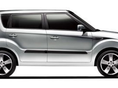 Used 2011 Kia Soul + w/ Audio Pkg image 2