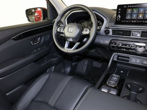 New 2025 Honda Pilot EX-L image 7