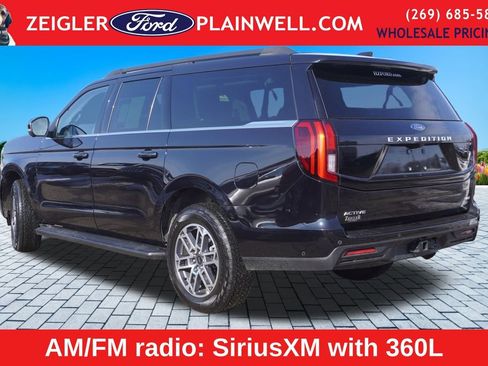 Used 2025 Ford Expedition Max Active image 3