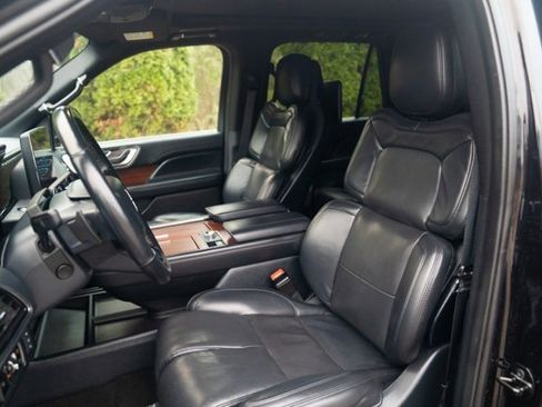 Used 2023 Lincoln Navigator Reserve w/ Equipment Group 201A image 40