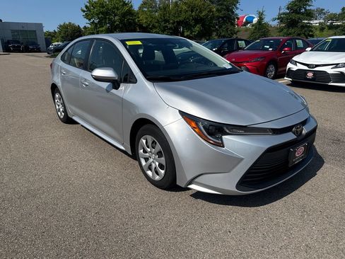 Used 2024 Toyota Corolla LE FWD image 9