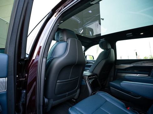 Used 2025 Cadillac Escalade IQ Luxury 2 w/ LPO, Premium Carpet Package AWD/4WD image 46