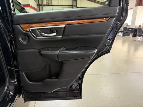 Used 2017 Honda CR-V Touring image 14