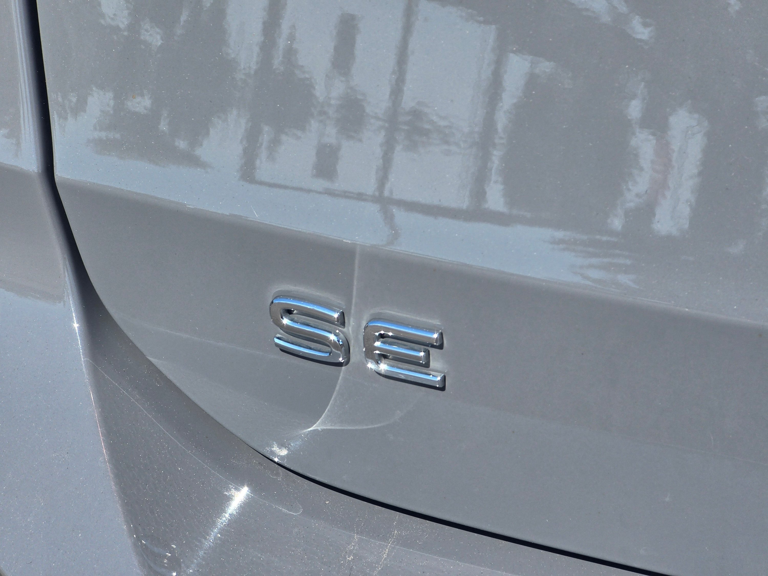 Used 2023 Volkswagen Taos SE AWD/4WD image 32