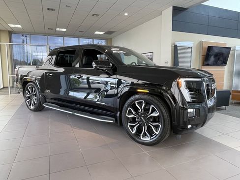 New 2025 GMC Sierra EV Denali image 2