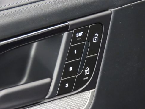 Certified 2026 Porsche Cayenne S AWD/4WD image 37