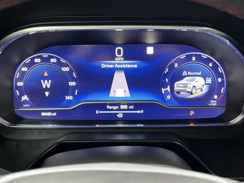 Used 2023 Chevrolet Suburban RST w/ Sport Performance Package image 27