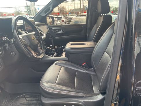 Used 2021 Chevrolet Suburban High Country w/ Premium Package image 8
