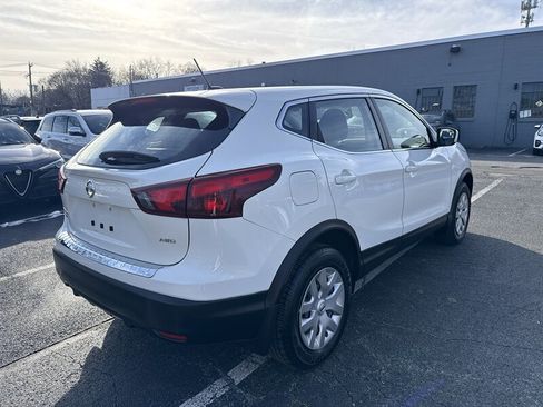 Used 2019 Nissan Rogue Sport S image 6