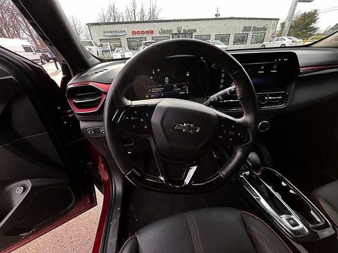 Used 2025 Chevrolet TrailBlazer RS w/ Convenience Package image 10