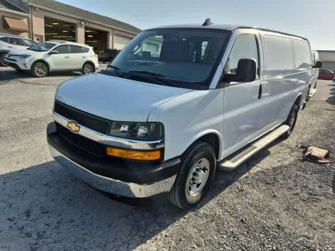Used 2025 Chevrolet Express 2500 w/ Driver Convenience Package RWD image 2
