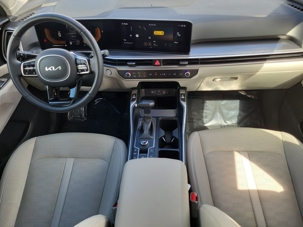 Used 2024 Kia Sorento S w/ Panoramic Sunroof Package FWD image 11