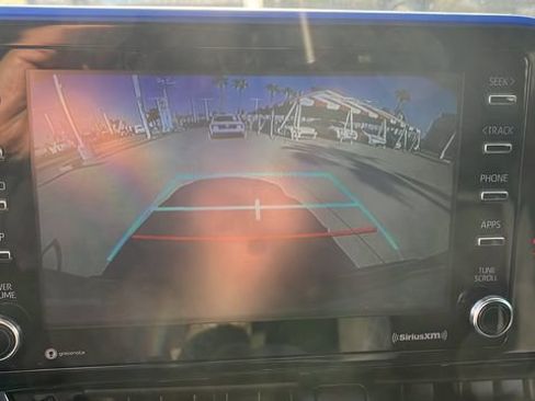 Used 2021 Toyota C-HR XLE FWD image 12