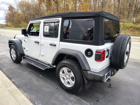 Certified 2023 Jeep Wrangler Sport S image 8