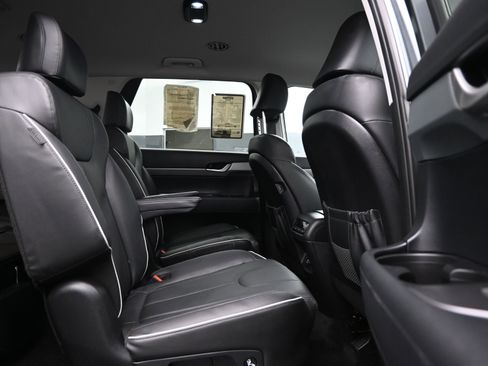 Used 2023 Hyundai Palisade SEL image 13