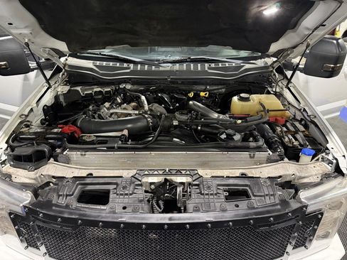 Used 2017 Ford F250 XLT image 11