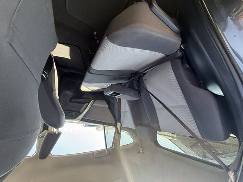 Used 2015 Toyota RAV4 LE FWD image 11