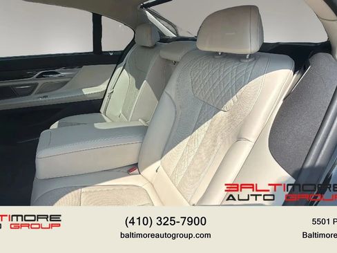 Used 2019 BMW 750i xDrive w/ Executive Package AWD/4WD image 31