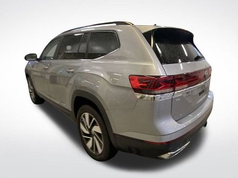 Used 2024 Volkswagen Atlas SE image 7