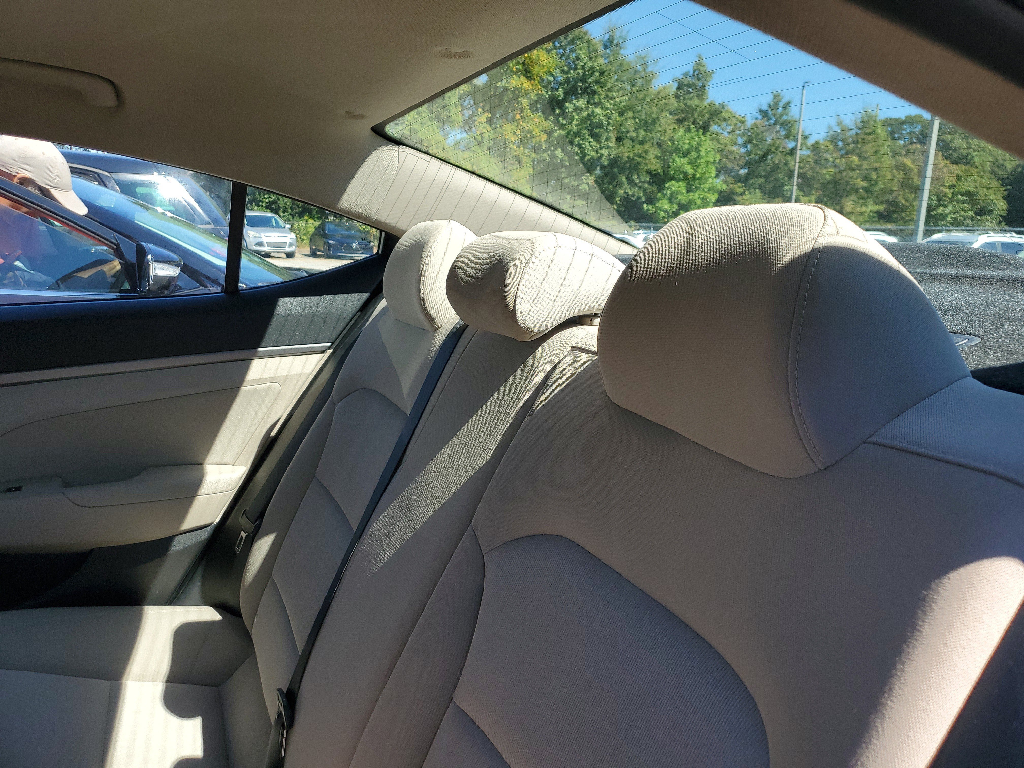 Used 2017 Hyundai Elantra SE FWD image 9