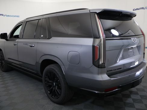 Used 2021 Cadillac Escalade ESV Sport w/ Driver Assist Tech Package image 10
