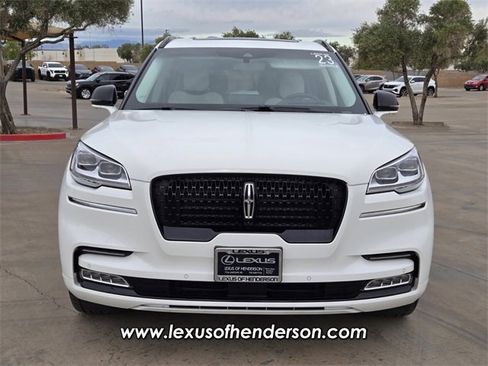 Used 2023 Lincoln Aviator Black Label w/ Jet Package image 8
