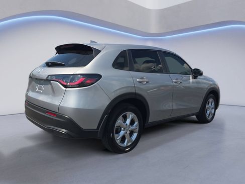 Used 2025 Honda HR-V LX image 6