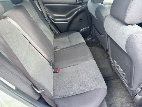 Used 2004 Toyota Matrix image 9