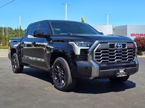 Used 2024 Toyota Tundra Platinum w/ TRD Off-Road Package AWD/4WD image 7