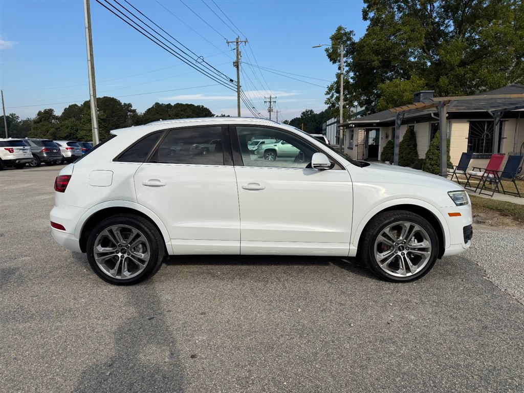 Used 2015 Audi Q3 2.0T Prestige w/ Prestige Package AWD/4WD image 6