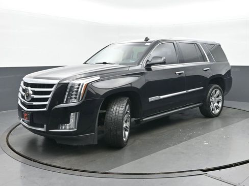 Used 2015 Cadillac Escalade Premium image 7