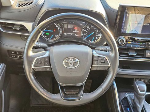 Used 2021 Toyota Highlander Platinum image 20