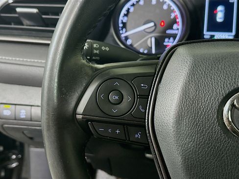 Used 2023 Toyota Camry SE image 16