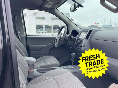 Used 2020 Nissan Frontier SV image 7
