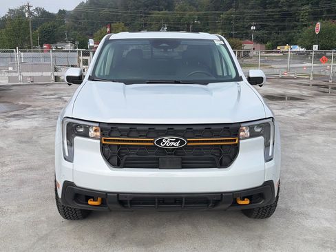 Used 2025 Ford Maverick Tremor AWD/4WD image 6