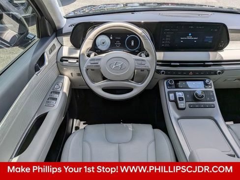 Used 2025 Hyundai Palisade Calligraphy FWD image 15
