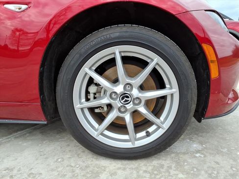 Used 2016 MAZDA MX-5 Miata Sport image 9