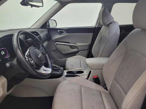 Used 2023 Kia Soul EX image 17