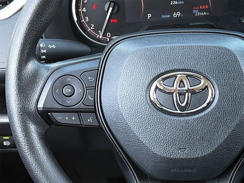Used 2025 Toyota RAV4 LE image 12
